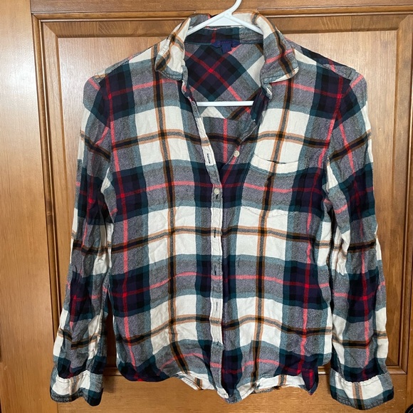 Plaid Flannel with chest pocket - Picture 1 of 4